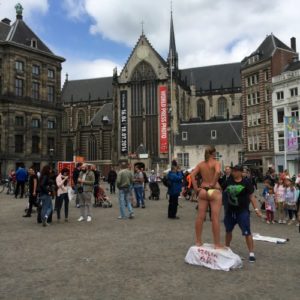 Bodypainting Vor der new Church