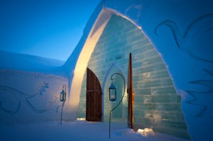 Das Eis-Hotel in Jukkasjaervi, Schweden, oeffnet am 12. Dezember wieder seine frostigen Tore