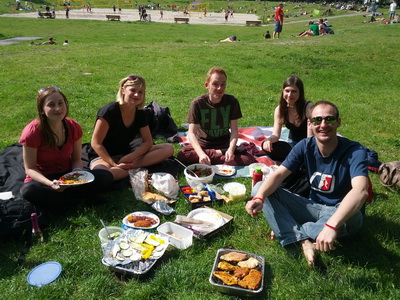 Grillen in Berliner Park Grillen in Berliner Park